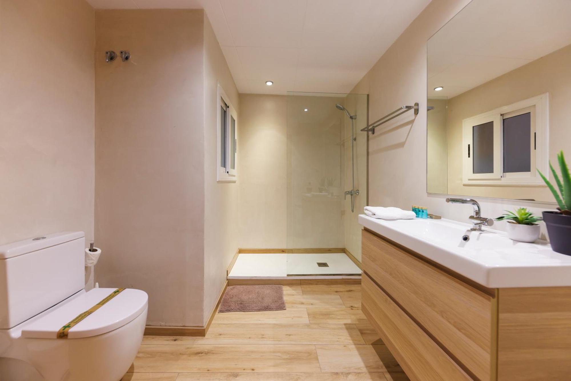 Bravissimo Apartaments Mora 4 Жирона Экстерьер фото